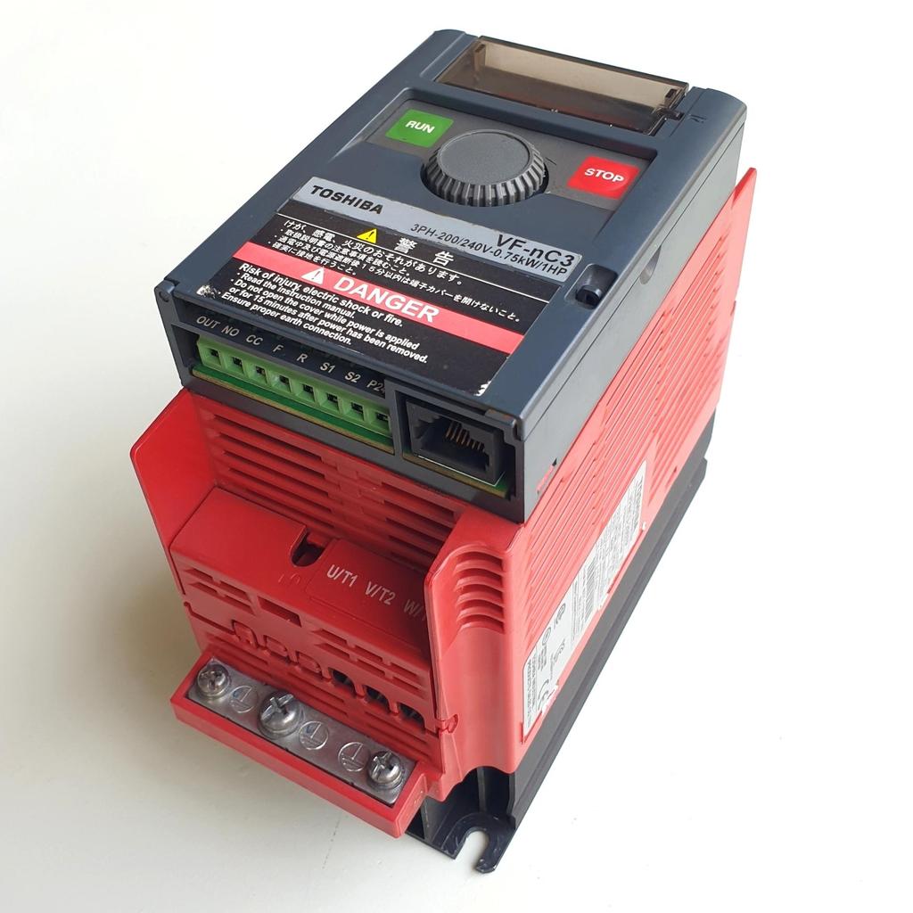 inverter toshiba 0.75kw 220v 3ph input  VFNC3-2007P