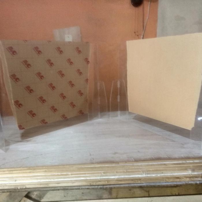 Sekat Akrilik Bening 3 mm 100 x 60