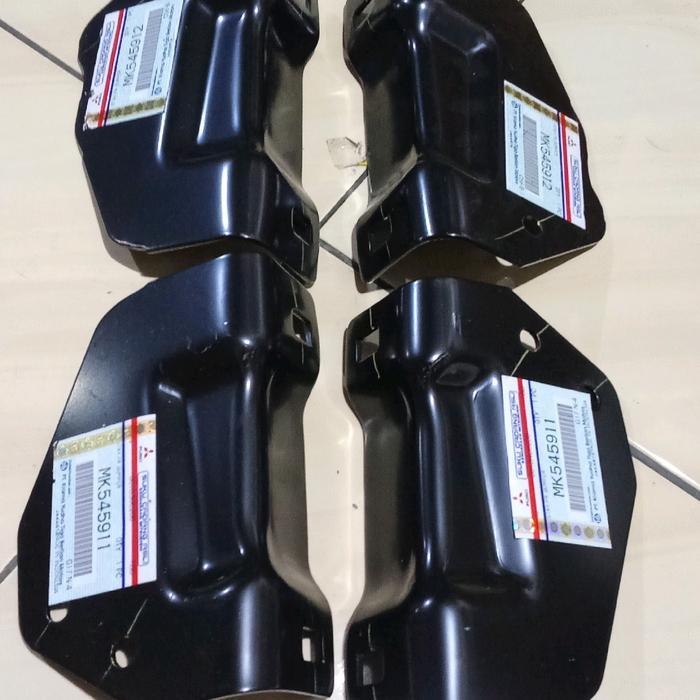 Sepasang Pangkon Bemper Canter Original(2 Biji )