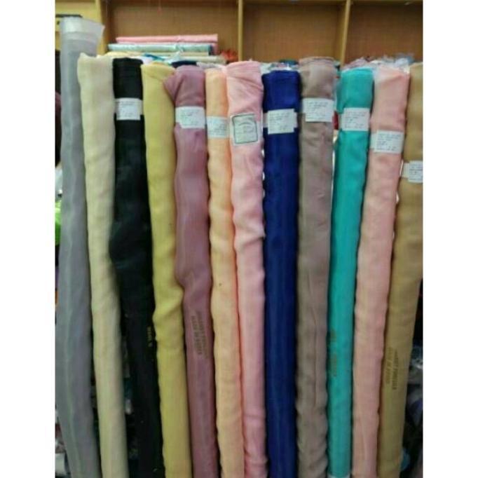 KAIN ORGANZA PREMIUM. BAHAN ORGANZA POLOS SILK PREMIUM. KAIN ORGANZA PREMIUM POLOS SILK GLOWING.