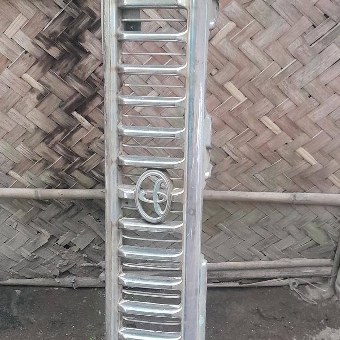Grill toyota kijang super