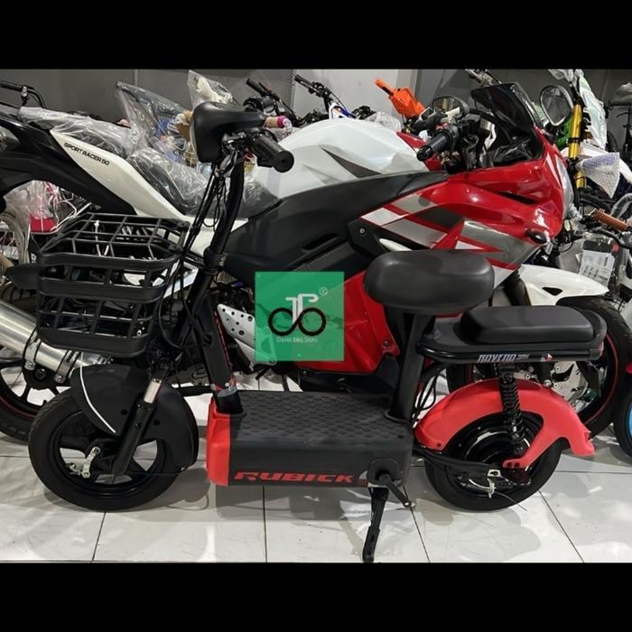 sepeda listrik Rubick Ravena