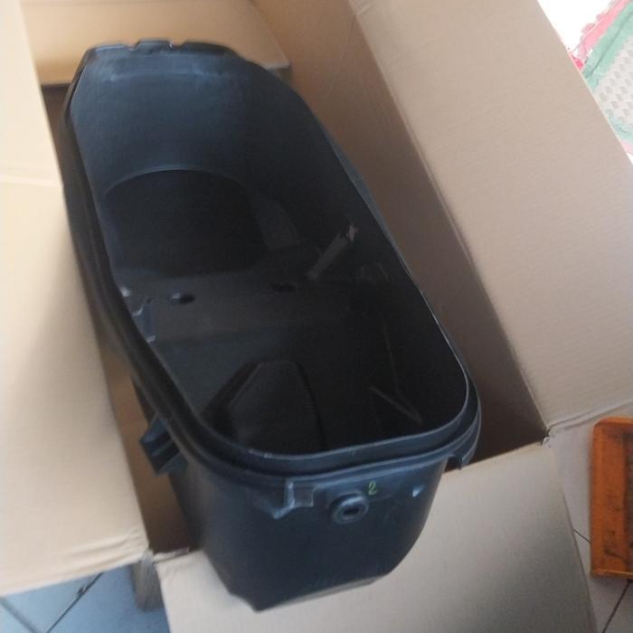 Box 1 Bok Bagasi Xmax X Max Ori Yamaha Asli B74-F473R-00