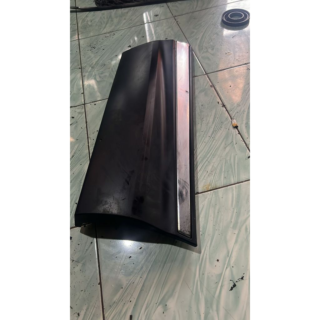 Molding pintu Belakang honda CRV 2017 - 2021 Tubo original