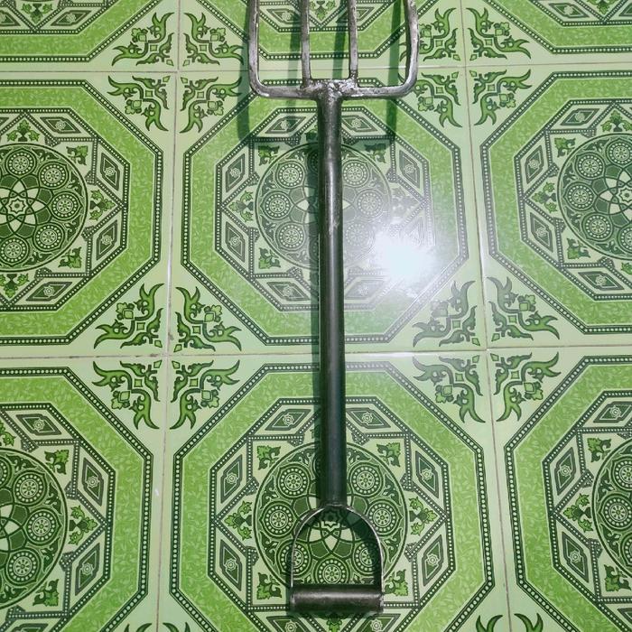 Garpu Tanah 4 Mata Super Kuat/Garpu Injak Tbk