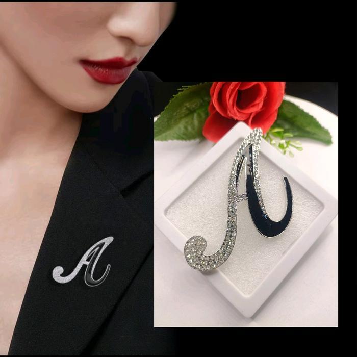 Bros Pin Inisial / Bros Huruf Permata Premium