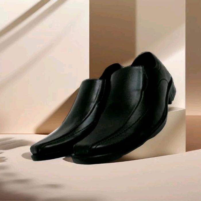 Aerostreet - Sepatu Pantofel Pria Kickers Hitam Sepatu Pantofel Pria Kerja Kantor