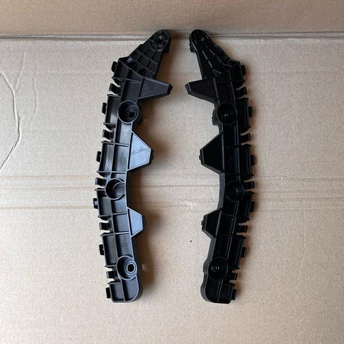 BREKET BEMPER BELAKANG MOBIL XFORCE