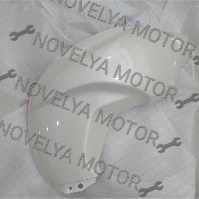 Cover Bawah Tangki Samping Kanan Putih Bw Byson 45P-F4139-00-Ge