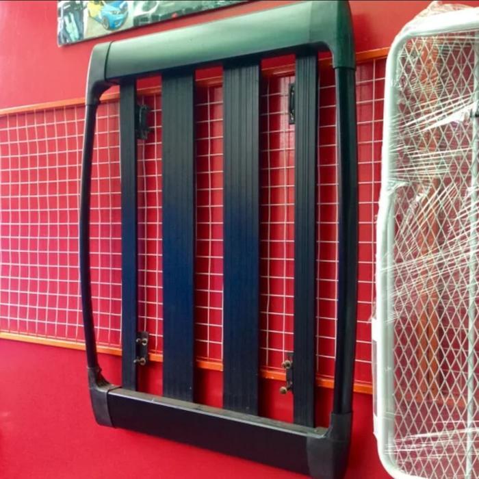 ROOF RACK BAGASI ATAS MOBIL
