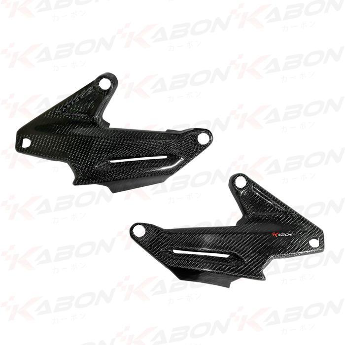 COVER FOOTSTEP CARBON HONDA ADV 150