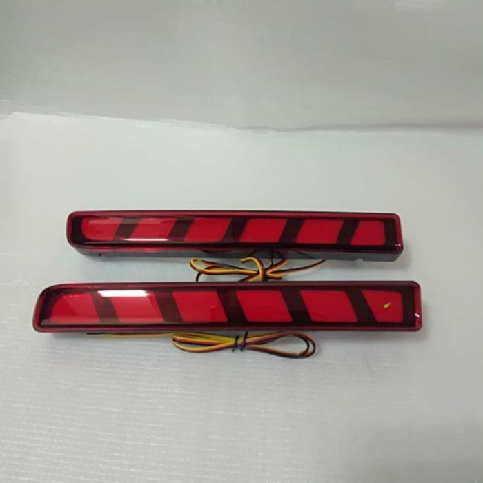 Bagus Rear Reflektor Mata Kucing Bemper Bumper Belakang Toyota Rush / Terios New 2011 2012 2013 2014