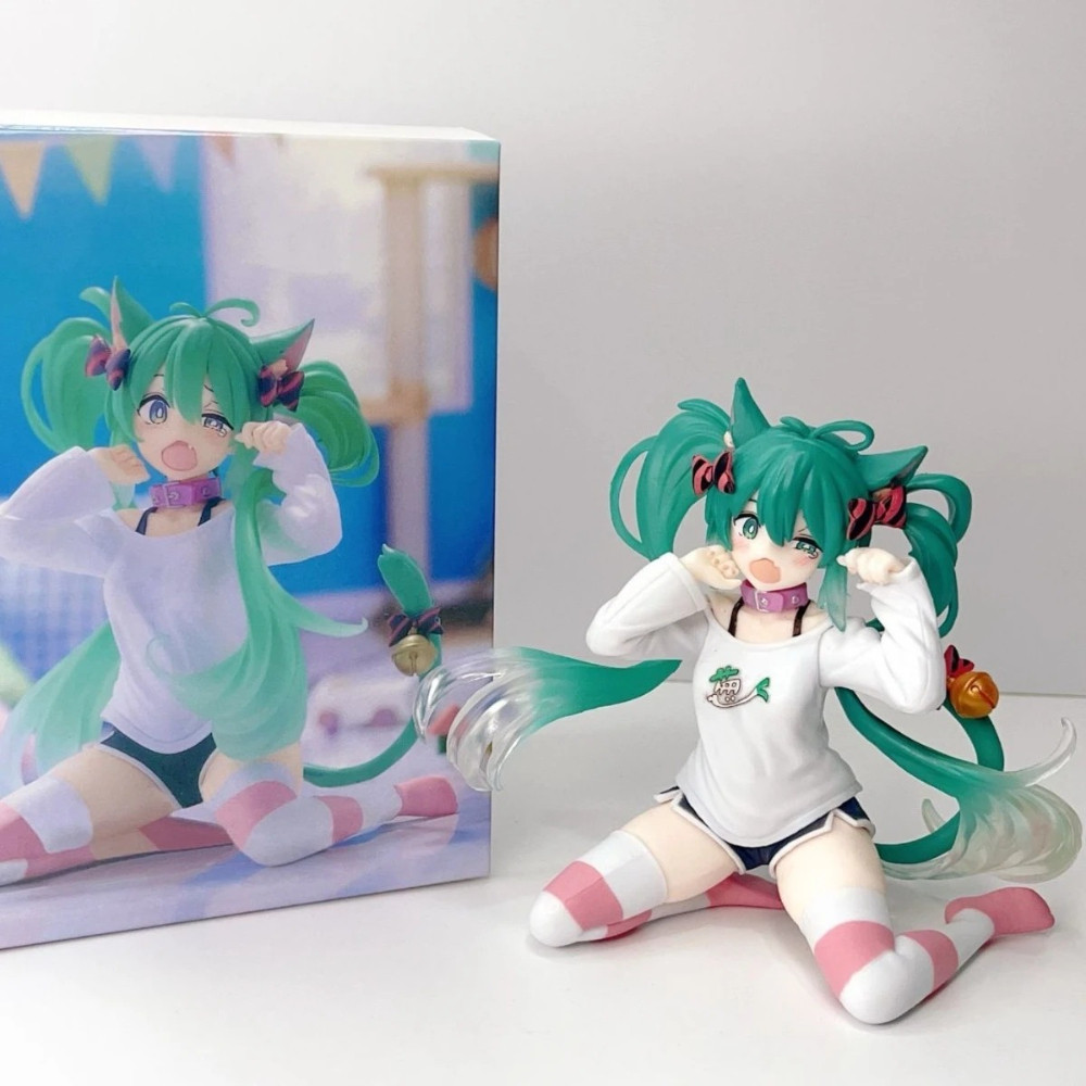 Hatsune Miku Cat Ear Sleeve Pajama Hatsune Figure Miku Scenery El Anime Beautiful Girl Table