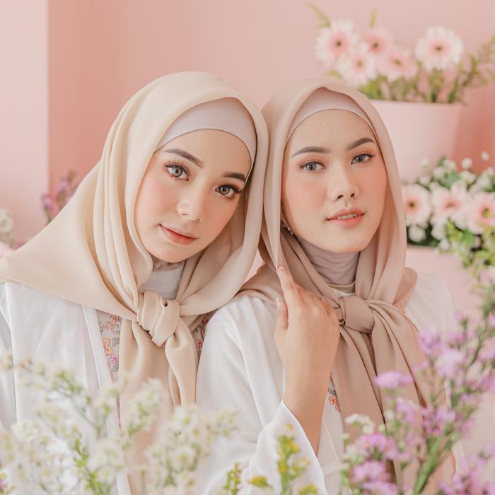 Rifanyhijab Bella Square Premium Wanita Muslim Jilbab Empat Pollycotton Plain Square Tbk