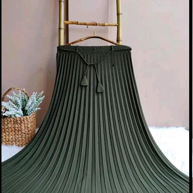 Rok Plisket Jumbo Tebal Mayung Dewasa Hitam Abu Panjang Bawahan Wanita Putih Kain Nyaman Pasti Ori