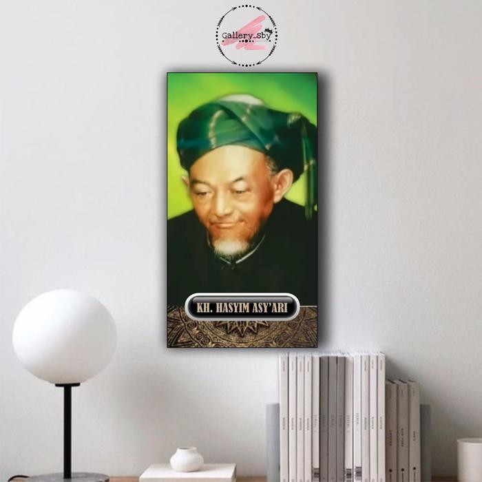 Foto Poster Kayu KH. HASYIM ASYARI Ulama Wall Dcor Bingkai Kayu Kertas Dinding