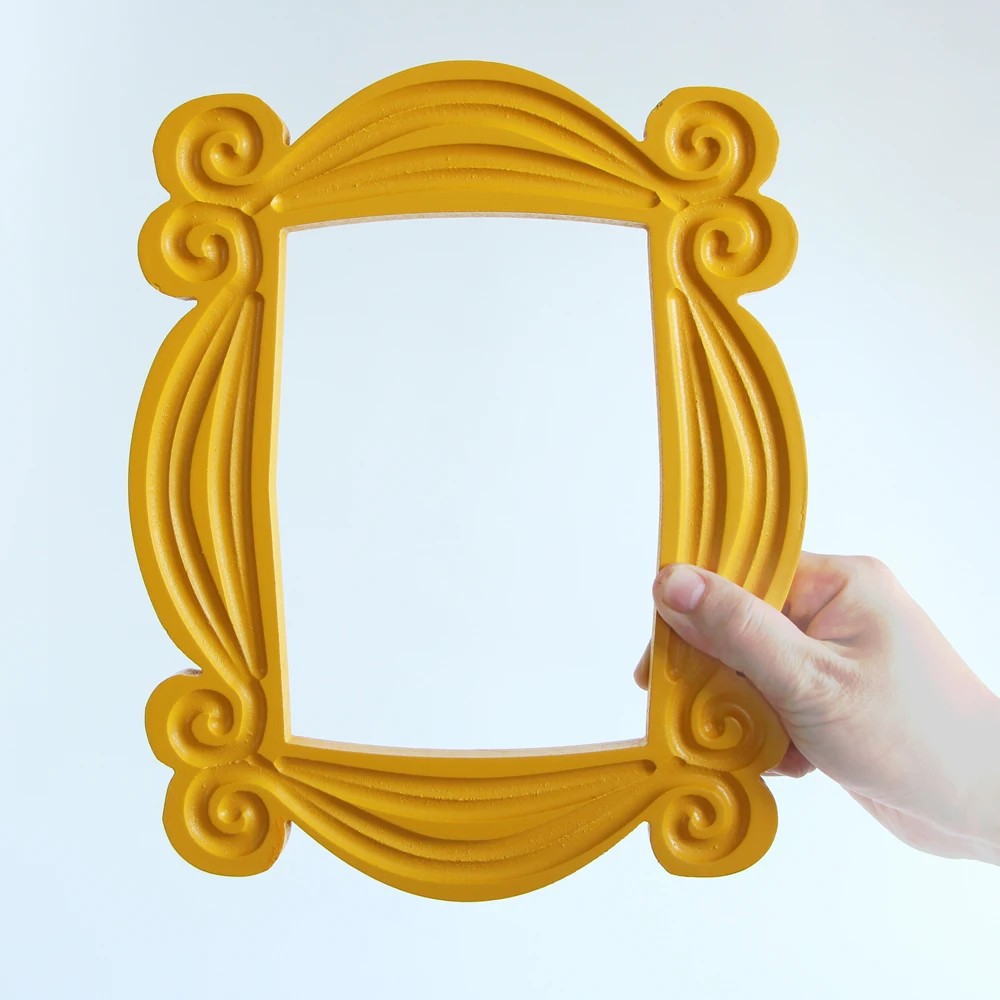 Zk30 Tv Handmade Monica Door Frame Wood Yellow Photo Frames Collectible Home Decor Collection