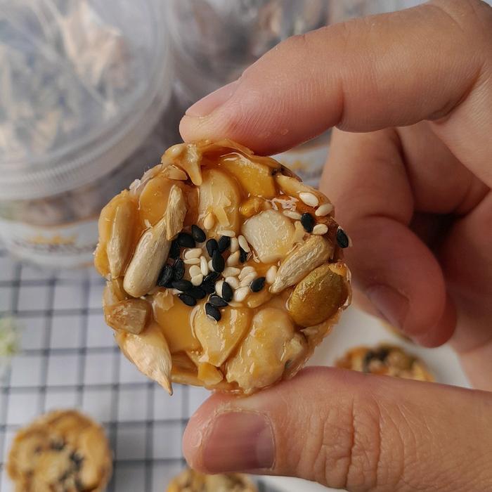 [500Ml] Noga Kacang Sultan/ Florentine Cookies/Ting Ting Kacang/Kue Kacang/Crispy Almond/Kue