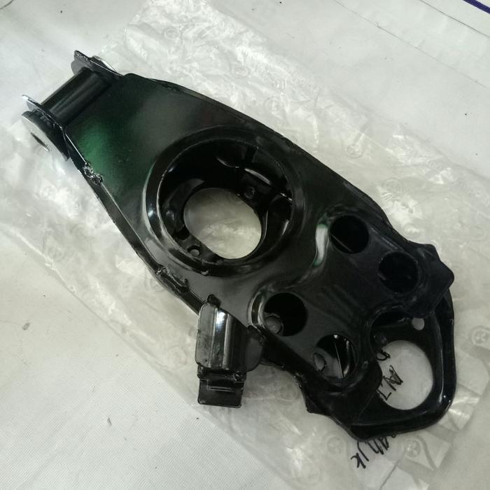 Sayap Bawah Kanan L300 Diesel Lower Arm L300 Diesel Kanan Asli Partt