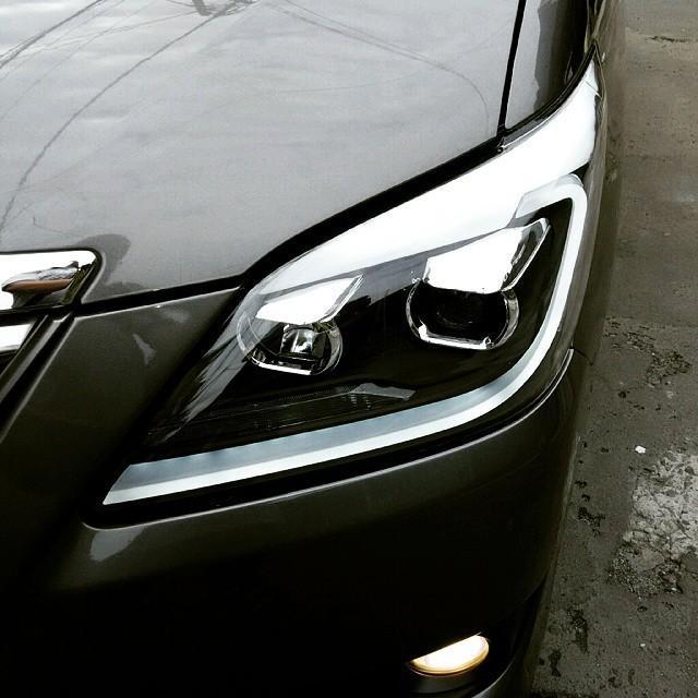 YZ Head Lamp Toyota Innova 2012-2015 Sequential - Projector Black Housing