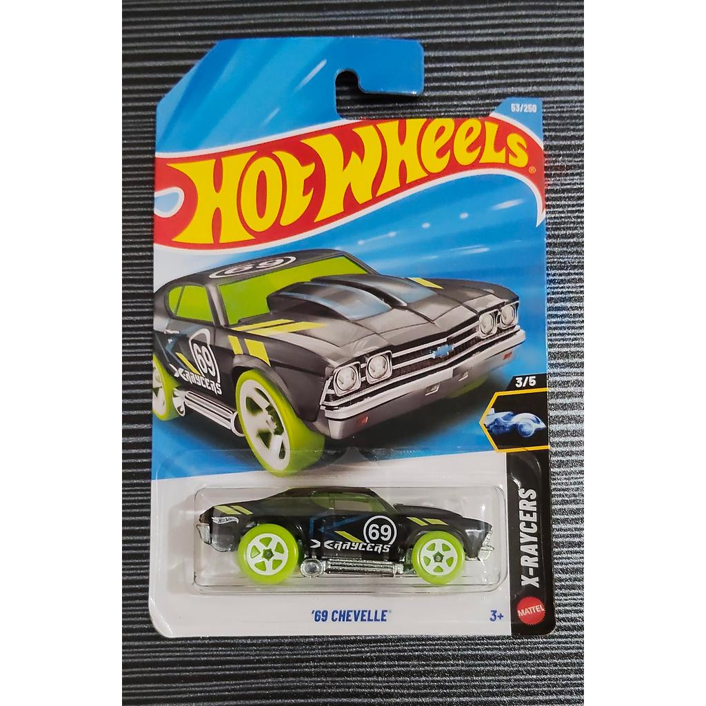 Hot Wheels '69 Chevelle Hitam