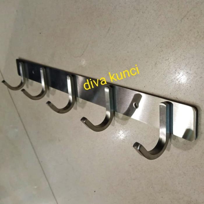 Gantungan baju Stainles 5 kait / kap baju Stainles