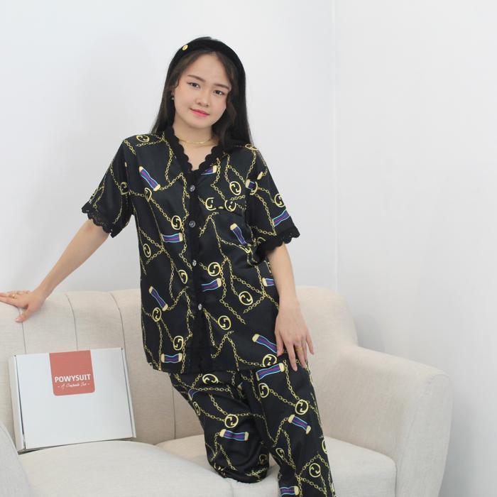 "New" ST Rantai Powysuit Baju Tidur One set Motif Rantai Bahan Satin Lengan Pendek Celana Panjang