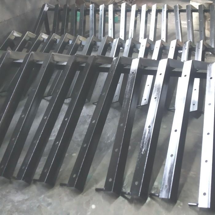 Best Seller Kawat Duri Pagar - Besi Tiang Siku Pagar Kawat Duri Original