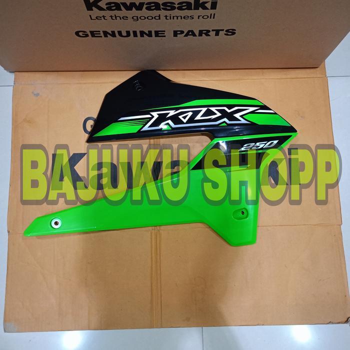 Shroud Sayap Cover Tangki Klx250 Klx 250 Sebelah Kanan List 2015