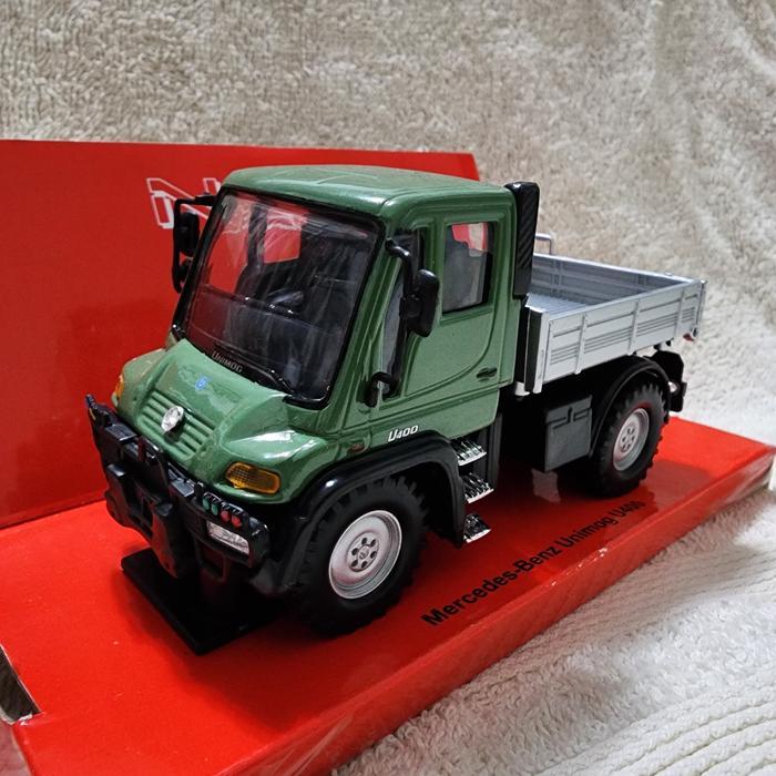 Diecast Truk Mercedes-Benz Unimog U400 Welly Nex 1:43