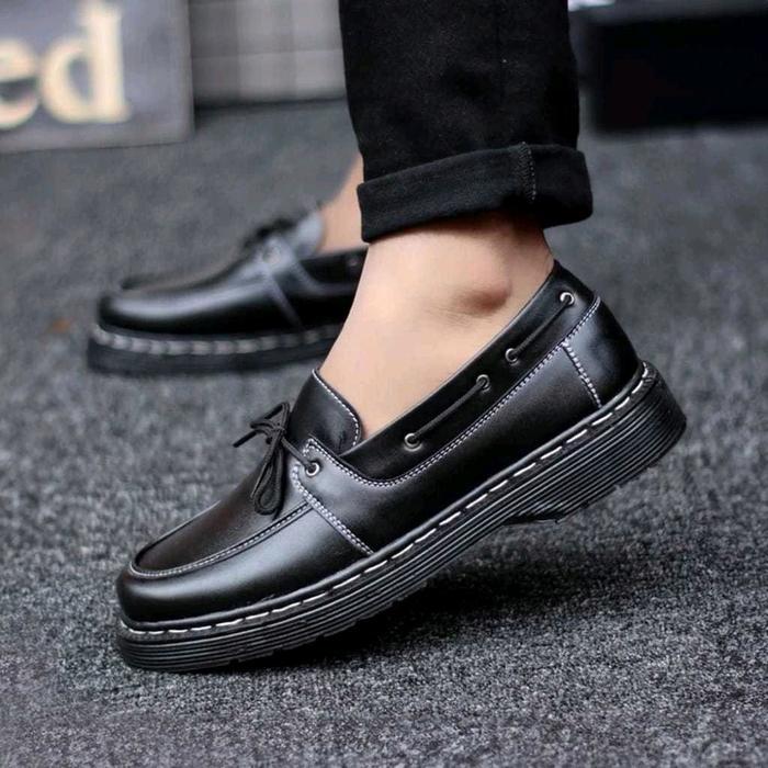 Aerostreet - Sepatu Loafers Docmart Pria Sepatu Formal Pria Kerja Kantor Pantofel Hitam Shoes