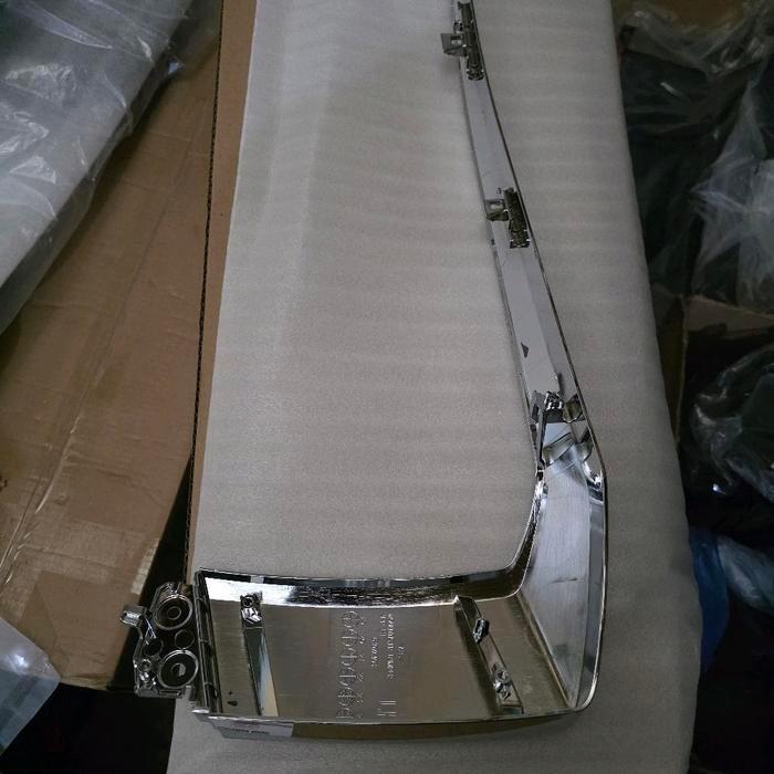 List Chrome Bumper Depan Kiri Atas Pajero Sport 2022-2025 6407A403