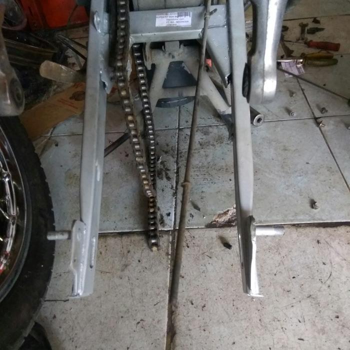 Bosh Garpu / Swing Arm / Motor Sparepart / Supra Fit New / 125 / Kph