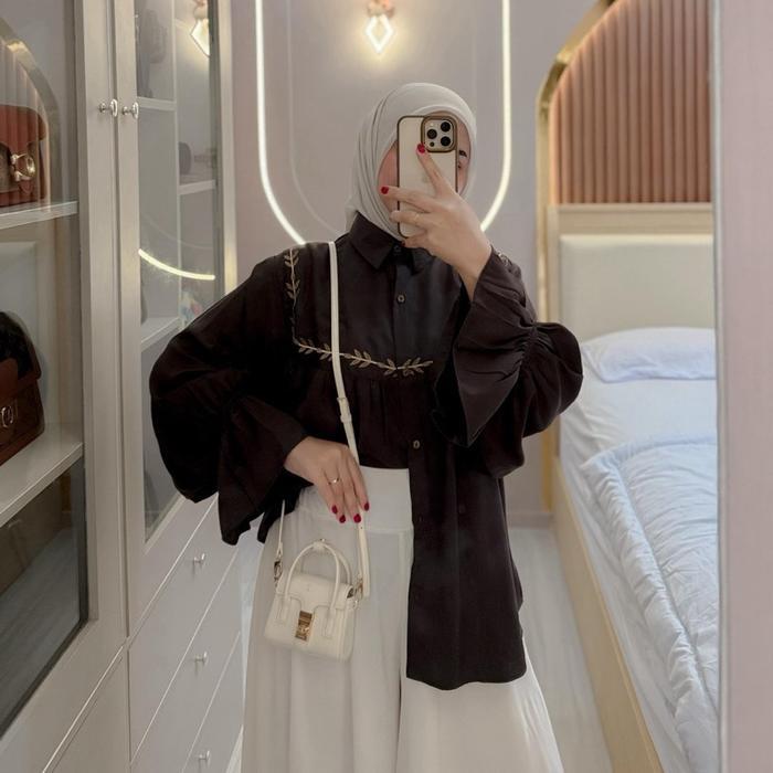 Selina Blouse Motif Bunga Bordir Bahan Rayon Twill Premium Terlaris