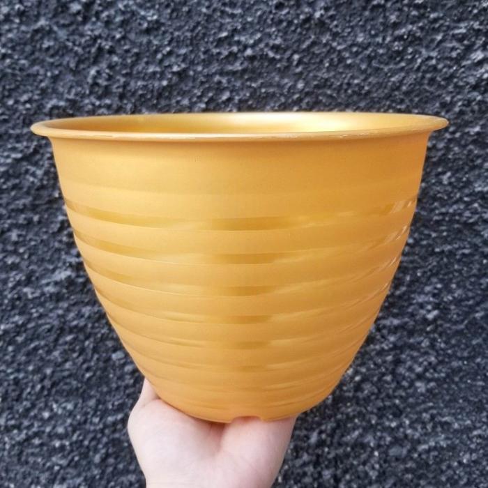 Pot tawon warna gold/pot warna emas/pot bunga/pot tanaman