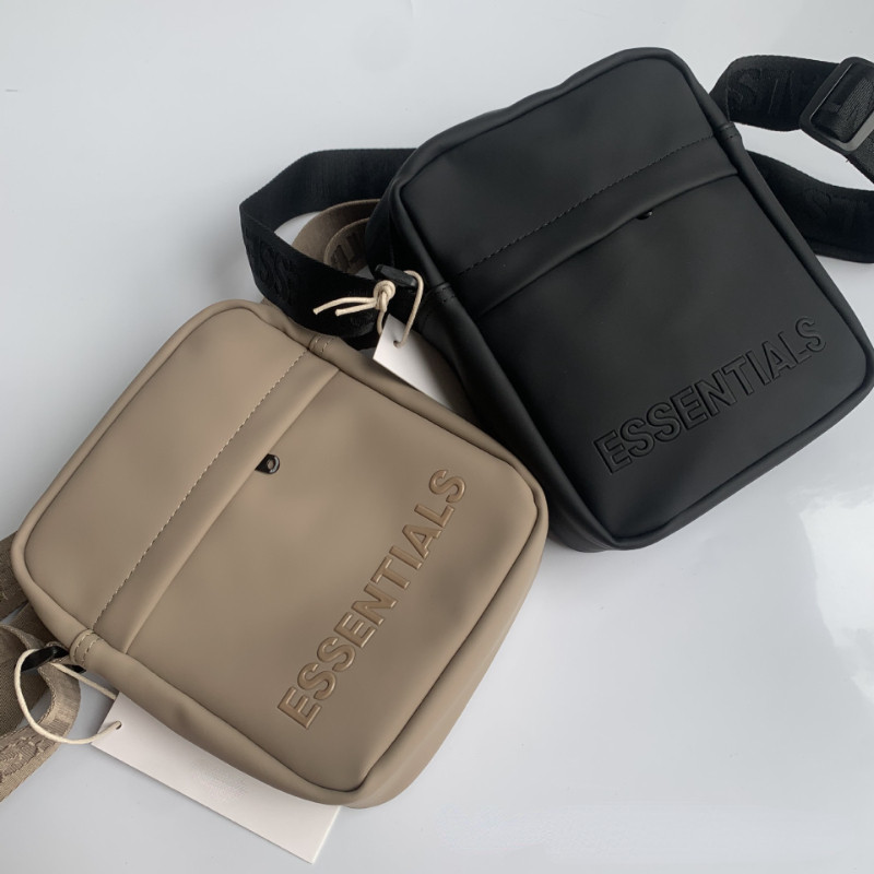 Tas Selempang Pria Essentials Tas Bahu Huruf Fashion Kasual Tas Kurir Uniseks Tahan Air Pria Wanita 