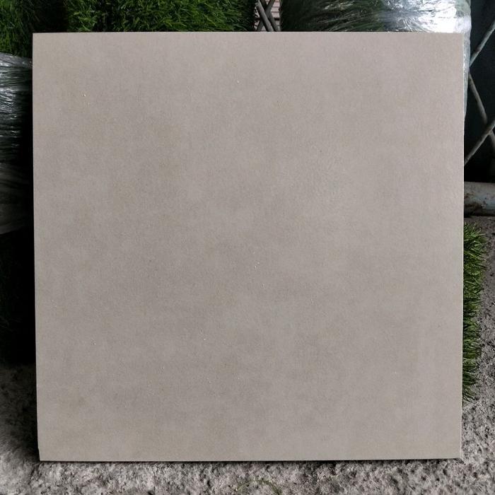 Granit 30x30 cream sement (matt-doff) / granit lantai kamar mandi / granit teras / granit carport