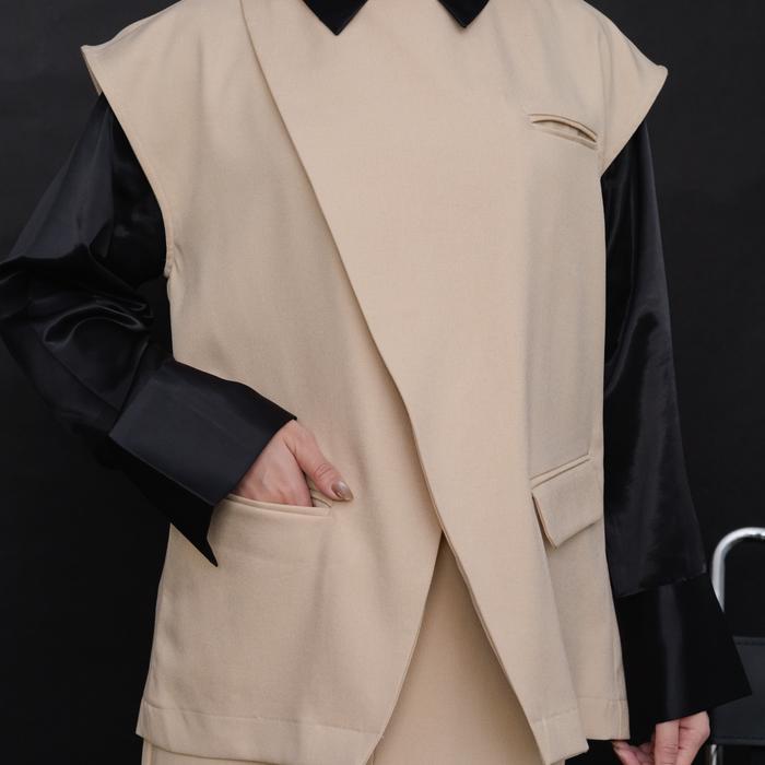 Hi.Prima X Aghnia - Aghnia Vest Cotton Eve