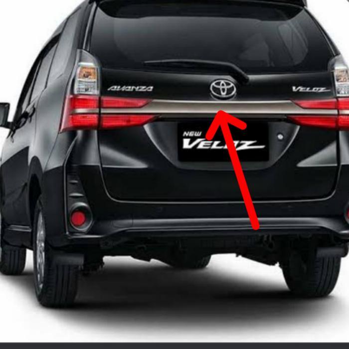 Trunklid/list chrome pintu bagasi avanza veloz 2019/2021 original