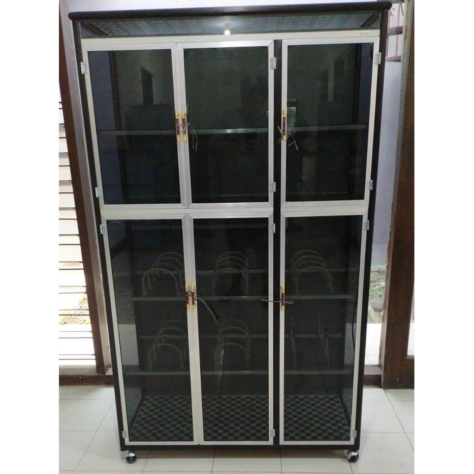 Lemari Piring Kaca Rak Piring 3 Pintu Full Kaca Riben Alas Keramik