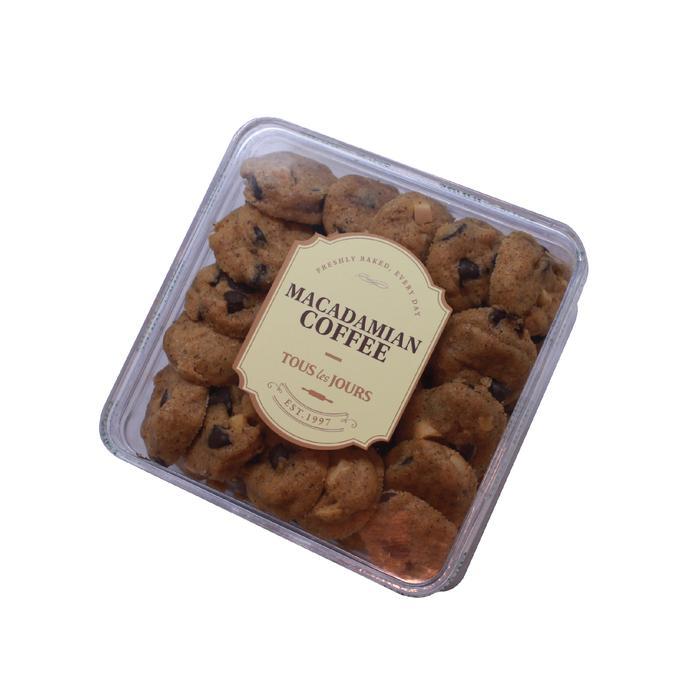 Tous les JOURS Macadamian Cookie Square Kue Premium Rasa Macadamian Nuts Bahan Utama Lezat Kualitas