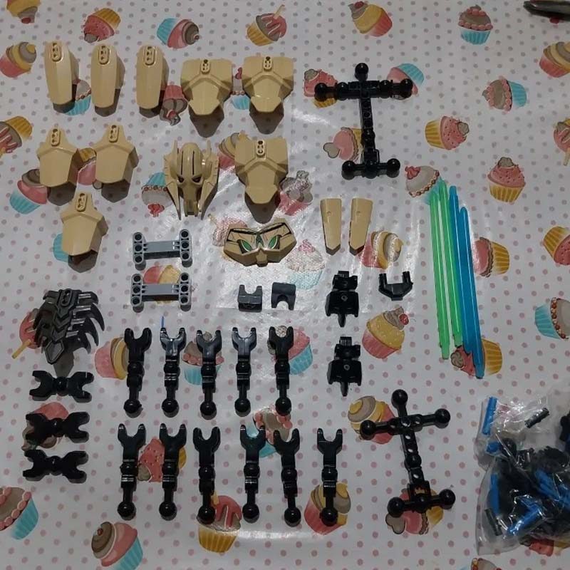 183pcs KSZ714 Star Action Figure assembly Toy Anime Robot Grievous With Lightsaber Hilt Combat