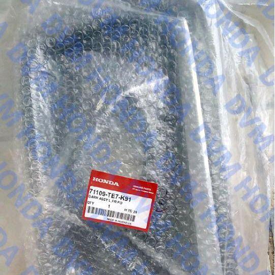 Cover Fog Lamp Kiri Original Mobilio Rs