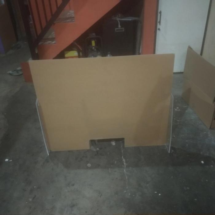 Sekat Akrilik Bening 3 Mm