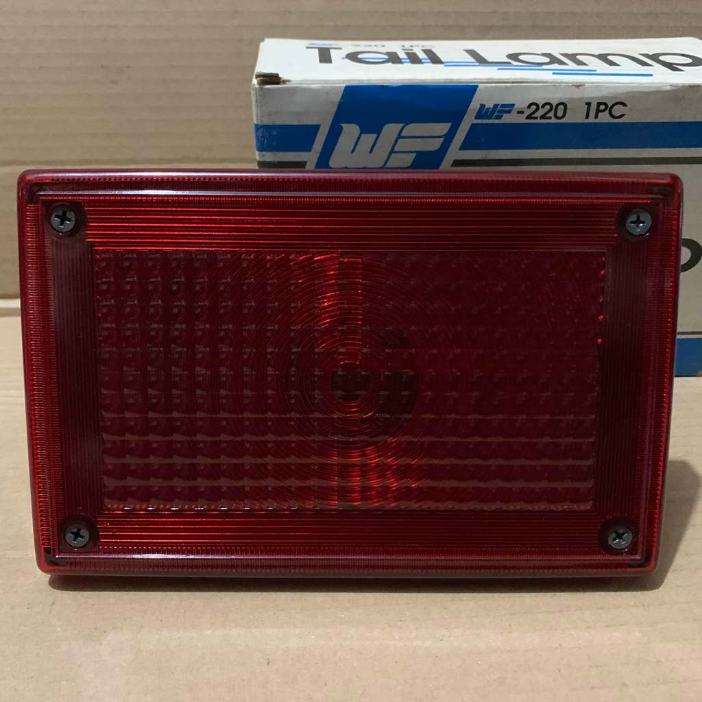 Lampu Stop Lamp Tail Light Bus Merah 19 x 12,2 cm WF