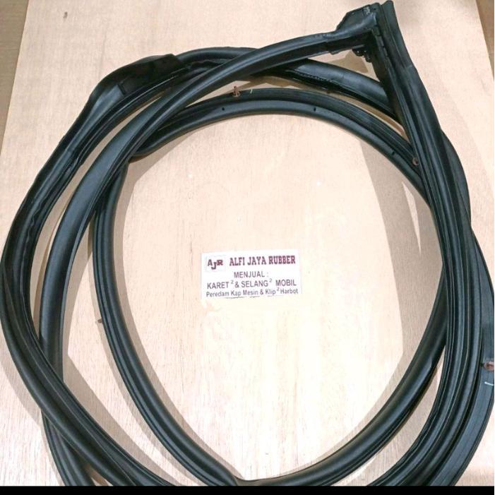 Karet Pintu Depan Avanza 2004-2011 Rh