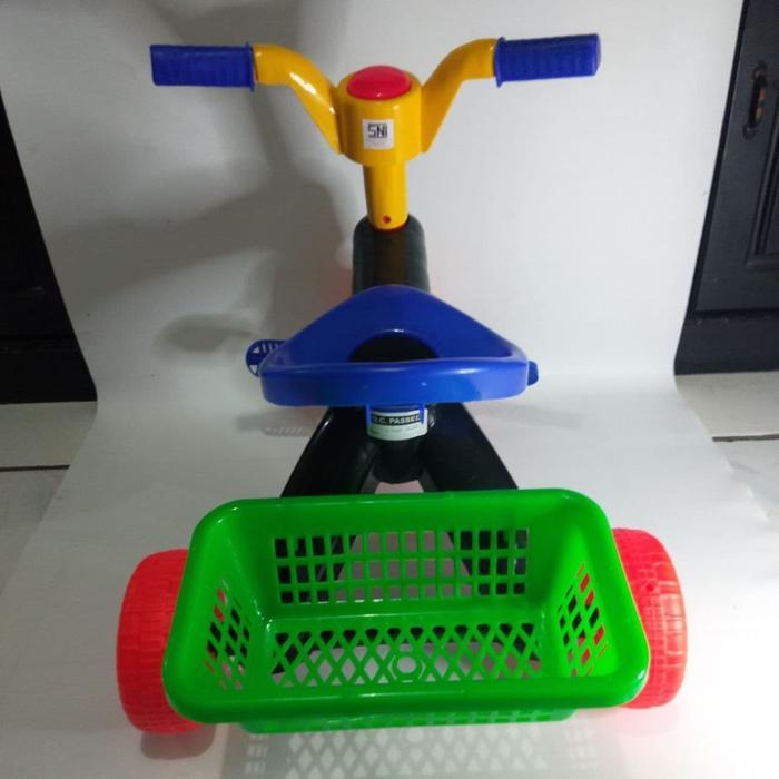 Sepeda Anak Roda Tiga Bahan Plastik Kuat Sni Mainan Anak Perempuan & Laki Aman Pasti Promo