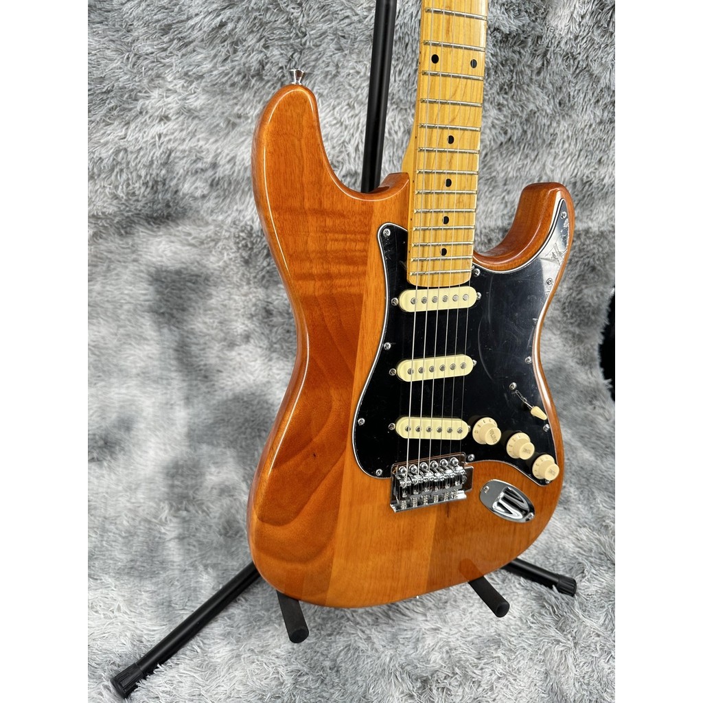 Diskon 2025 Style guitar with SSS pickups Maple fretboard Maple Neck
