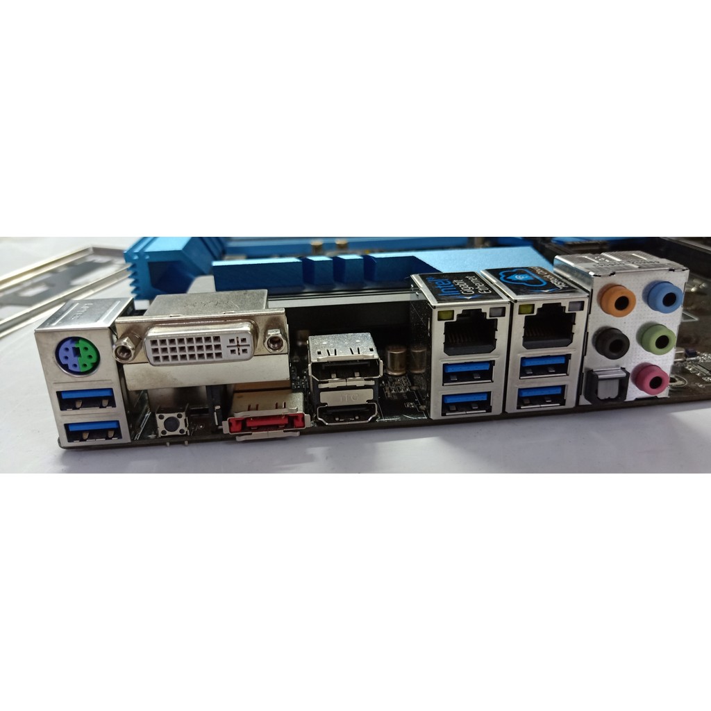 ASRock Z97 Extreme6 desktop board USB3.0 SATA3 DDR3 LGA1150 Z97 motherboard