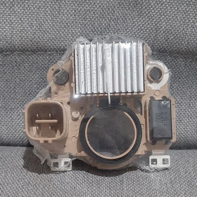 IC regulator ic alternator aisy aisi altenator ic dinamo ampere suzuki grand vitara 2.0 / 2.4